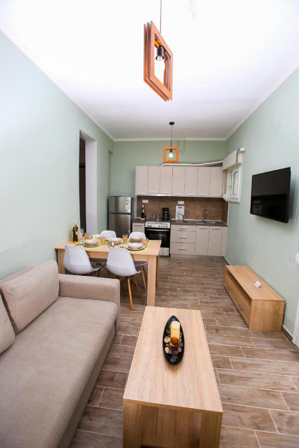 Stella Boutigue Rooms Nea Peramos  Exterior photo